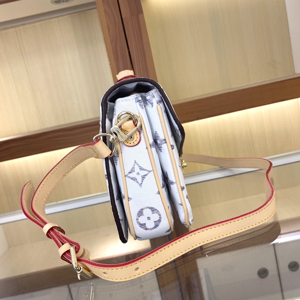 ルイヴィトンバッグ角部分ディテール